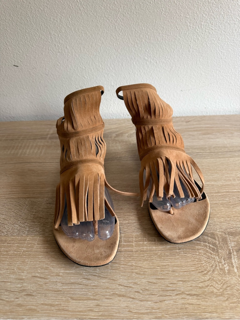 Gucci Becky Fringe suede tan Thong gladiator Sandals Sz 37/7 - Picture 3 of 7